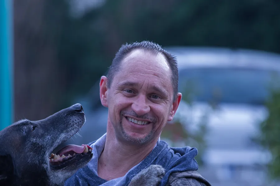 Chien avec son maître